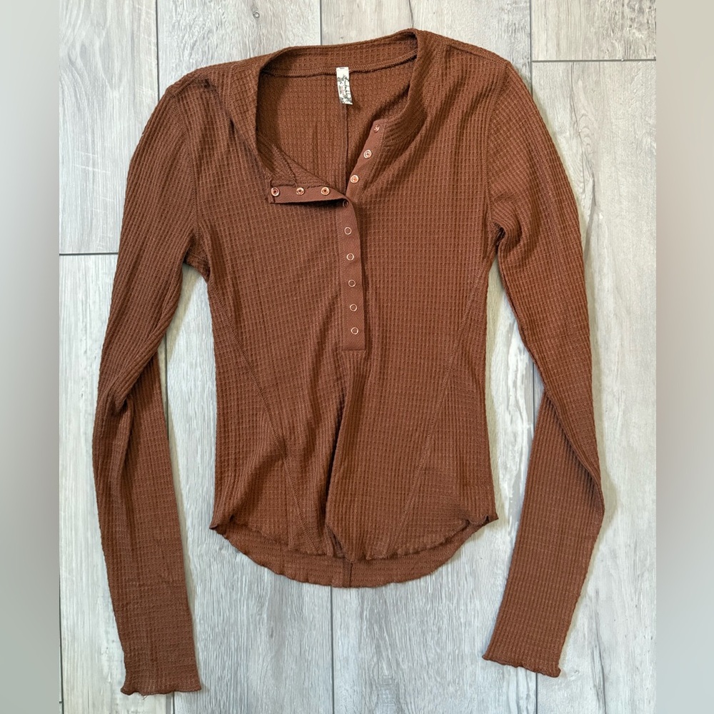 Free People Intimately One of the Girls Waffle Henley size small - Picture 3 of 8